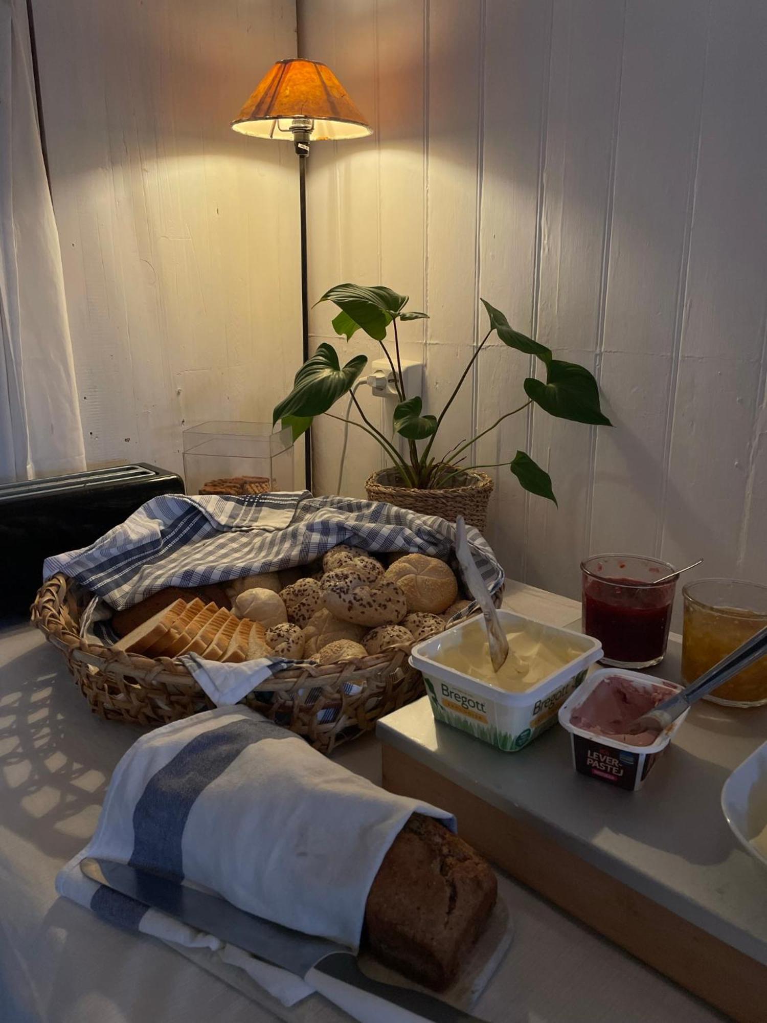 Kustnaera Vandrarhem Hamburgsund Luaran gambar