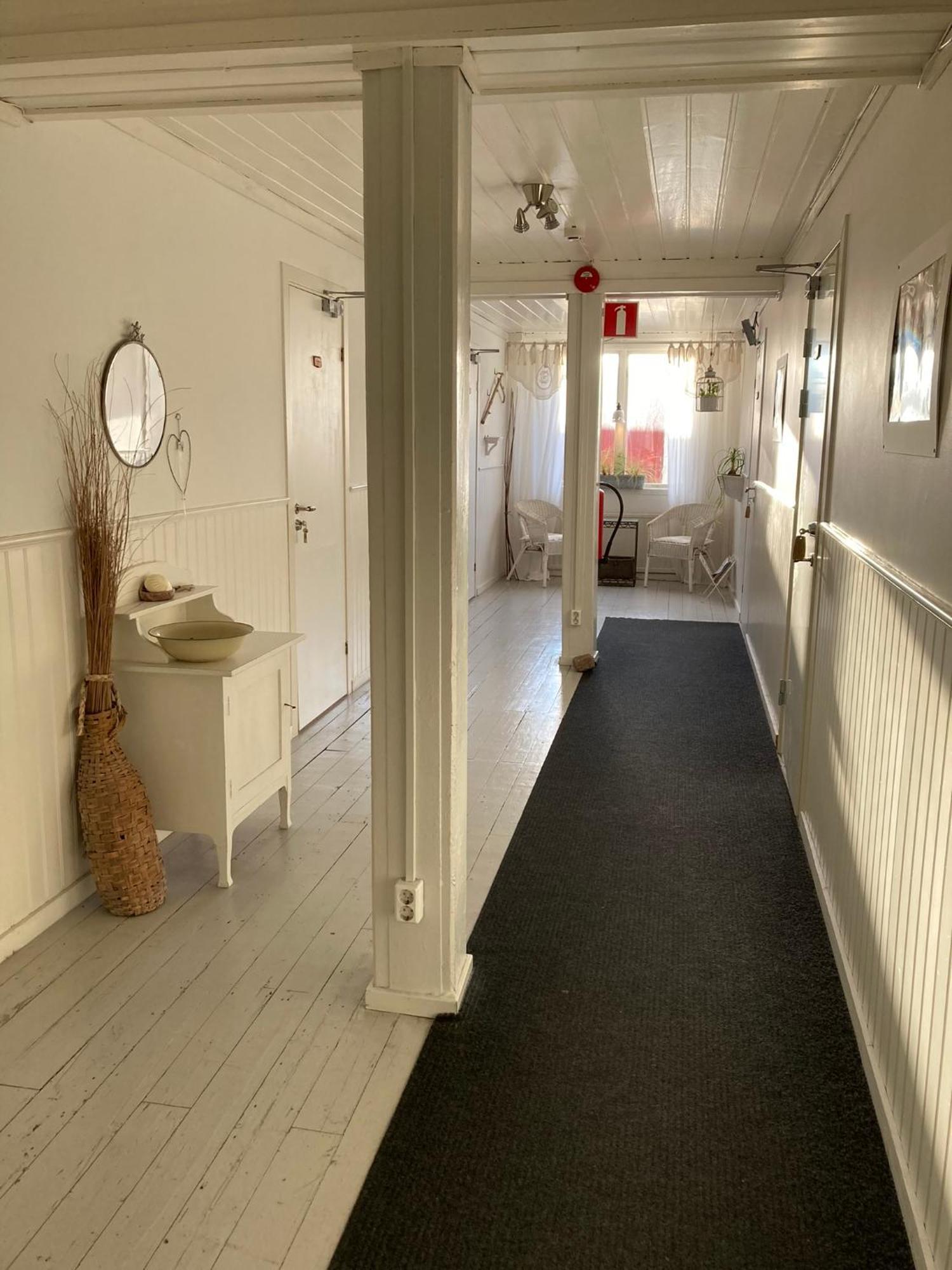 Kustnaera Vandrarhem Hamburgsund Luaran gambar